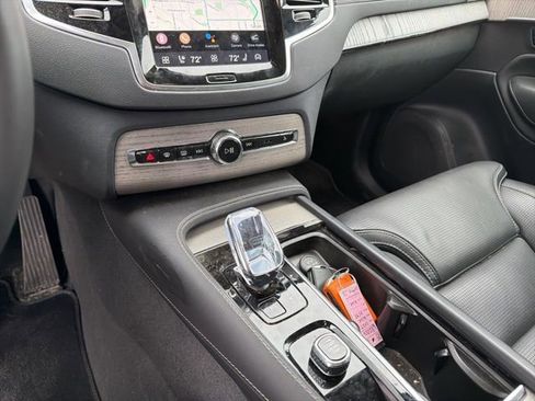 Used 2024 Volvo XC90 B6 Ultimate image 9