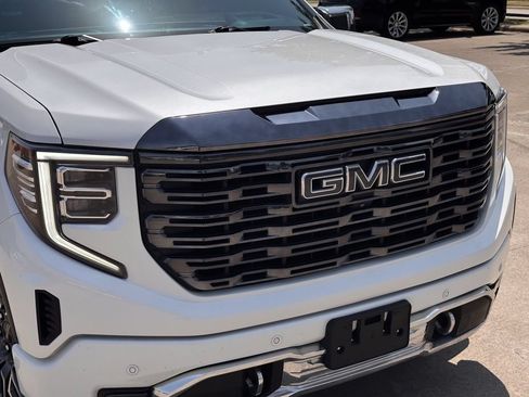 Used 2023 GMC Sierra 1500 Denali Ultimate AWD/4WD image 2