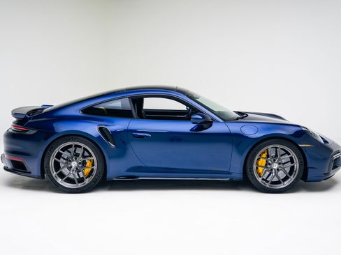 Used 2022 Porsche 911 Turbo S image 19