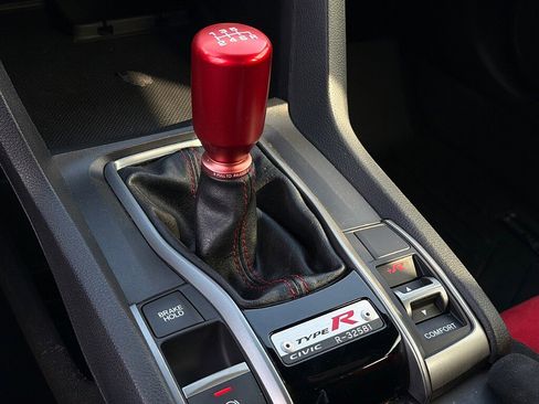 Used 2019 Honda Civic Type R image 14