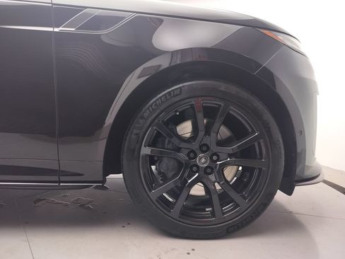 Used 2024 Land Rover Range Rover Sport AWD/4WD image 29