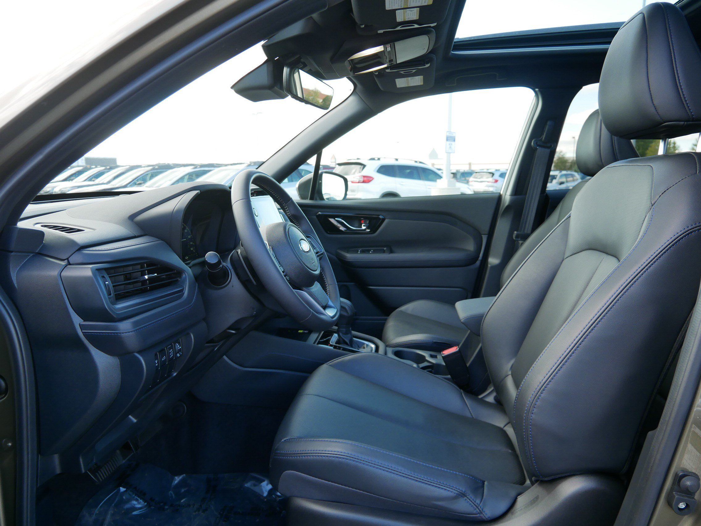 Used 2025 Subaru Forester Limited AWD/4WD image 21