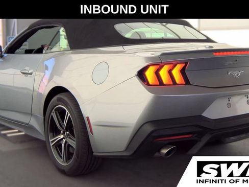 Used 2025 Ford Mustang Premium RWD image 7