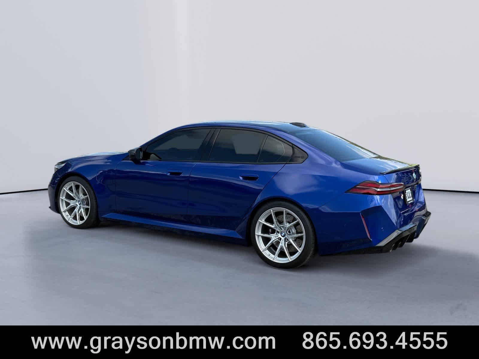Used 2025 BMW M5 w/ Carbon Package AWD/4WD image 5