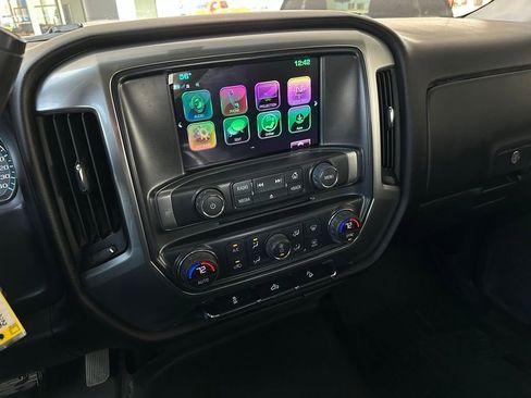 Used 2018 Chevrolet Silverado 1500 LT w/ Texas Edition image 24