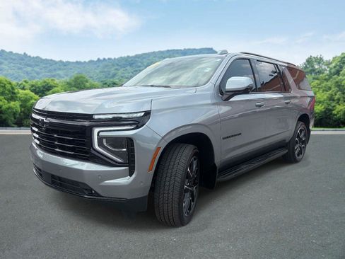 Used 2025 Chevrolet Suburban RST w/ Comfort Package AWD/4WD image 20