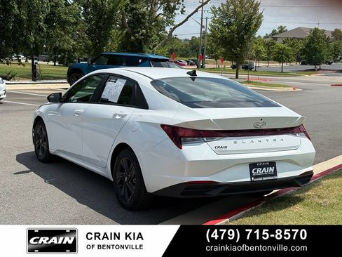 Used 2023 Hyundai Elantra SEL FWD image 5
