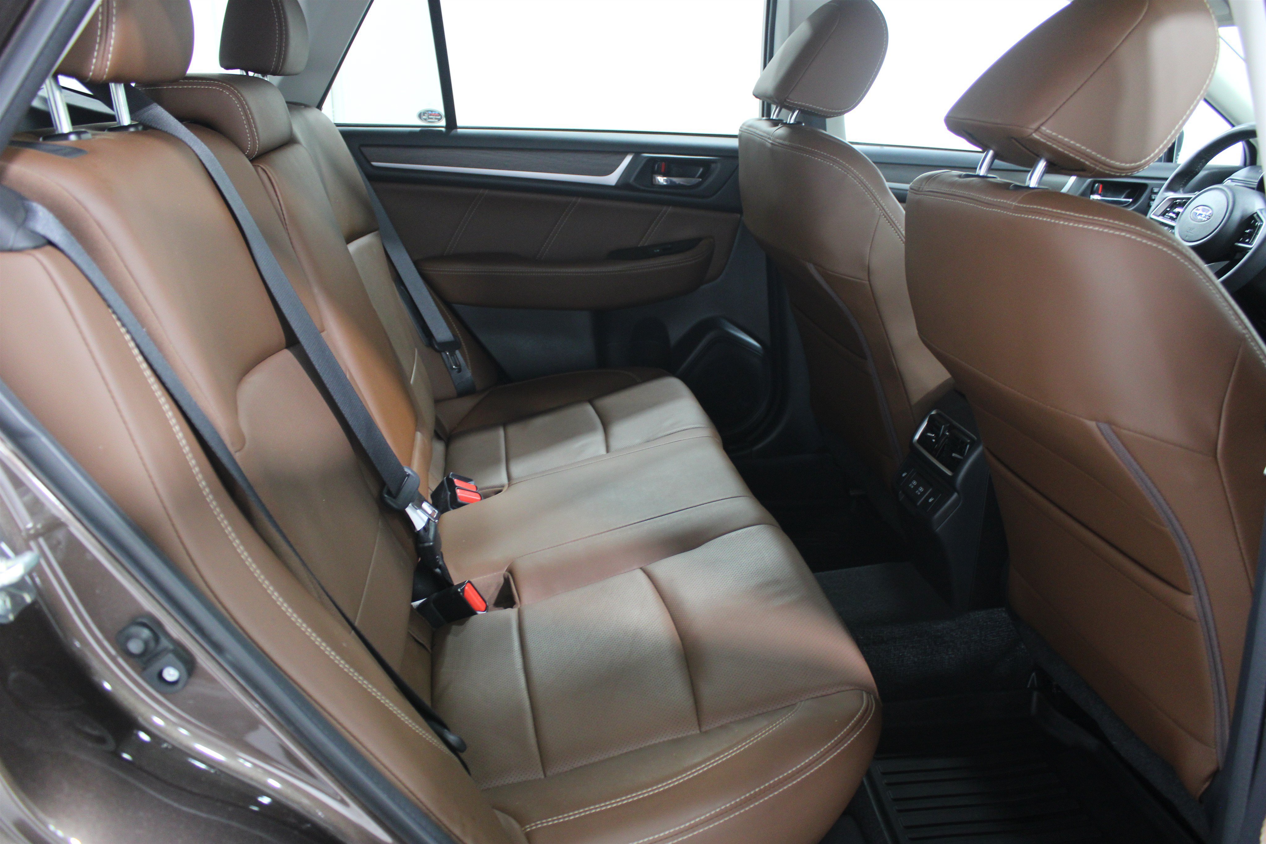 Used 2019 Subaru Outback 2.5i Touring AWD/4WD image 32