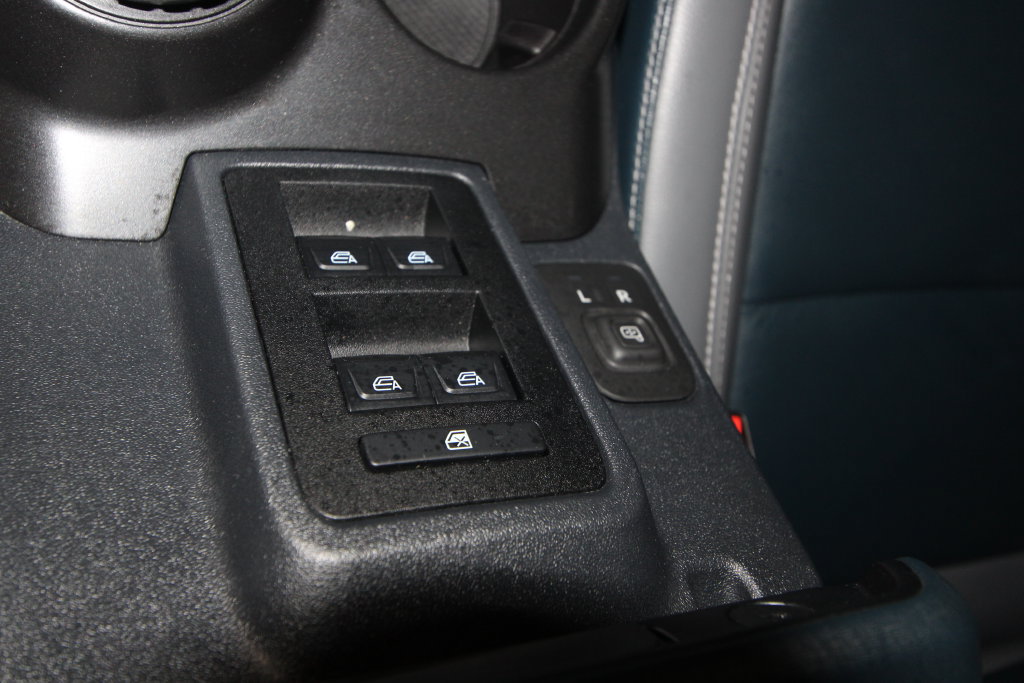 Used 2021 Ford Bronco First Edition AWD/4WD image 18