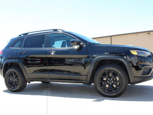 Used 2022 Jeep Cherokee Latitude w/ Sun & Sound Group AWD/4WD image 60