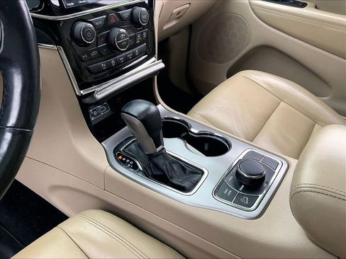 Used 2020 Jeep Grand Cherokee Limited image 19