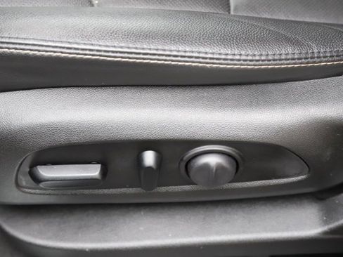 Used 2021 Chevrolet Equinox Premier image 15