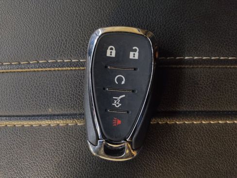 Used 2024 Chevrolet Blazer LT w/ Convenience Package FWD image 32