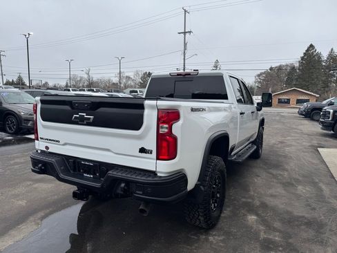 Used 2024 Chevrolet Silverado 2500 ZR2 w/ ZR2 Bison Edition image 6