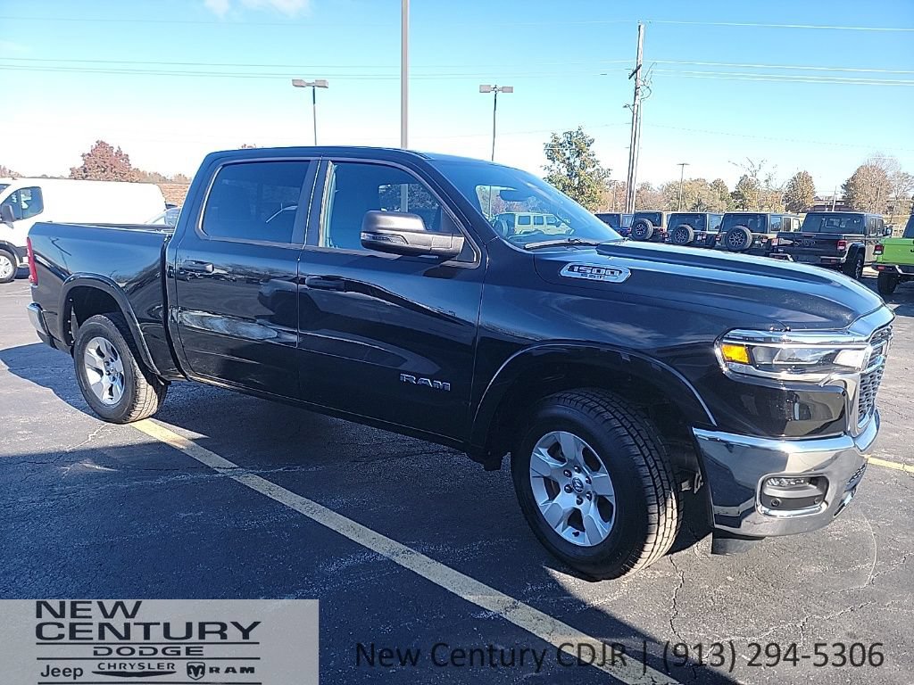 Used 2025 RAM 1500 Big Horn AWD/4WD image 3