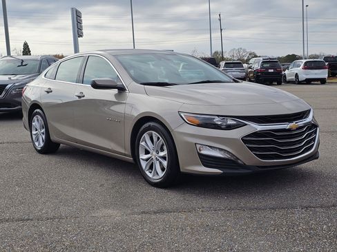 Used 2024 Chevrolet Malibu LT image 5