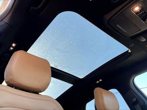 Used 2020 Lincoln Corsair Reserve w/ Equipment Group 201A image 26