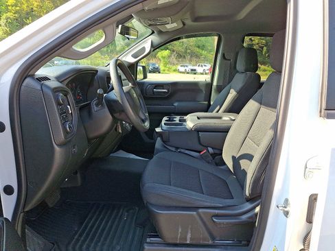 Used 2020 Chevrolet Silverado 1500 Custom w/ Custom Value Package image 15