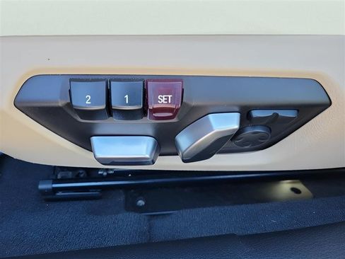 Used 2018 BMW 330i Sedan RWD image 17