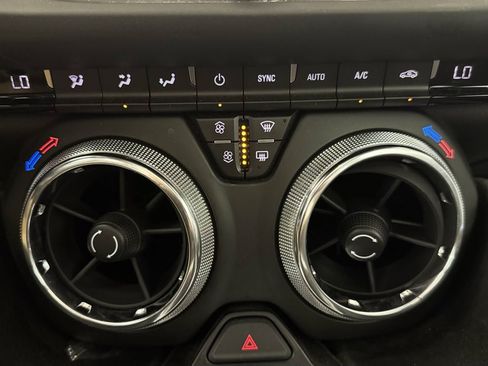 Used 2017 Chevrolet Camaro LT RWD image 26