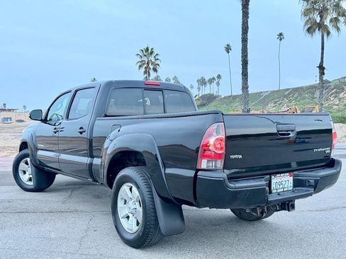 Used 2014 Toyota Tacoma PreRunner image 3