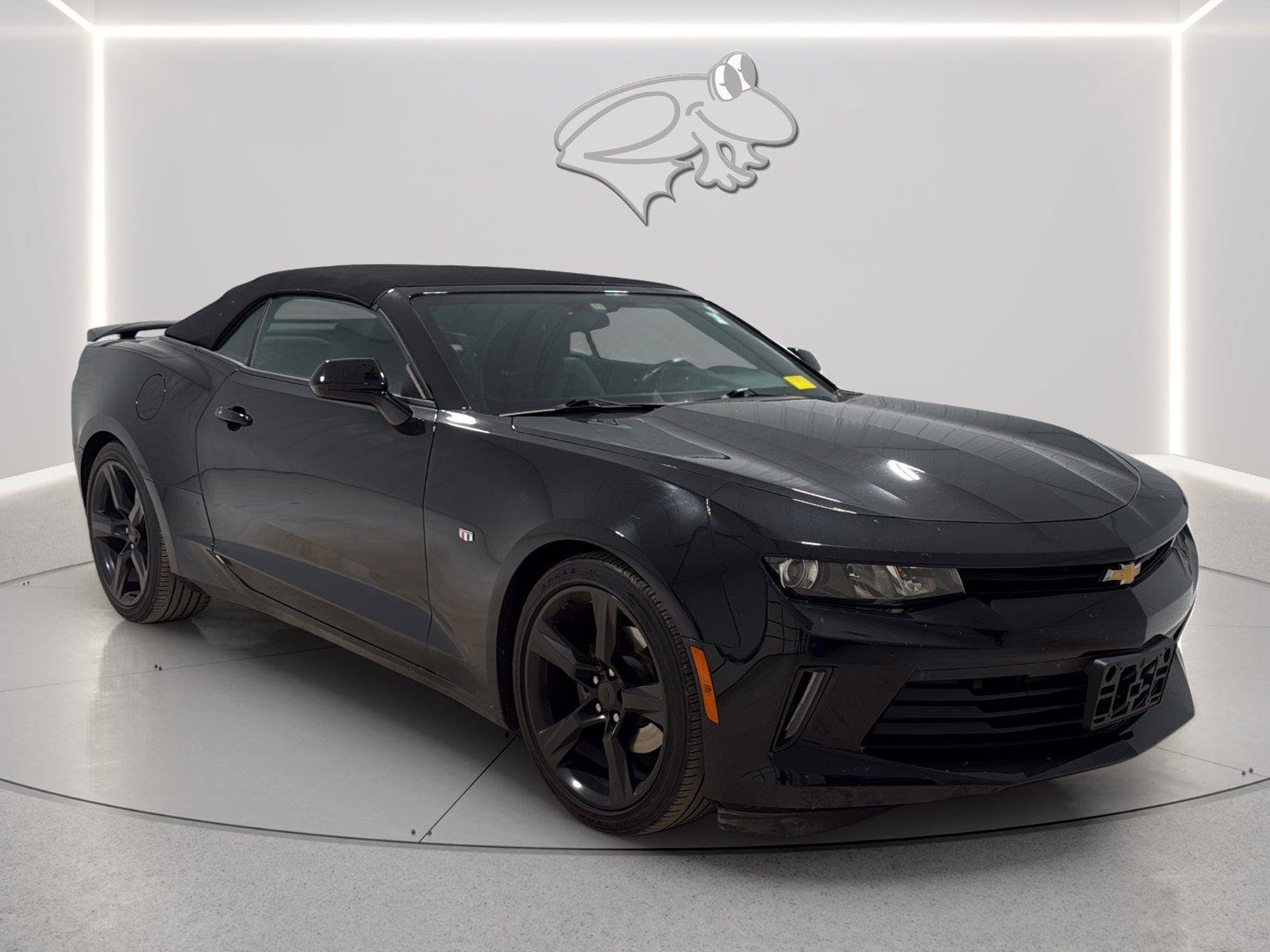 Used 2017 Chevrolet Camaro LT w/ Technology Package RWD image 8
