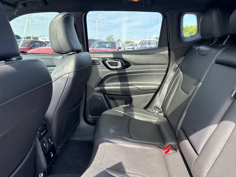Used 2024 Jeep Compass Limited w/ High Altitude Package AWD/4WD image 13