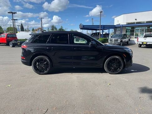 New 2025 Lincoln Corsair Reserve w/ Jet Appearance Package image 8