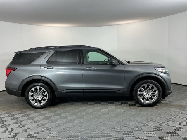 Used 2026 Ford Explorer Active w/ Active Comfort Package AWD/4WD image 4