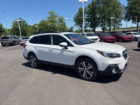 Used 2019 Subaru Outback 2.5i Limited AWD/4WD image 2