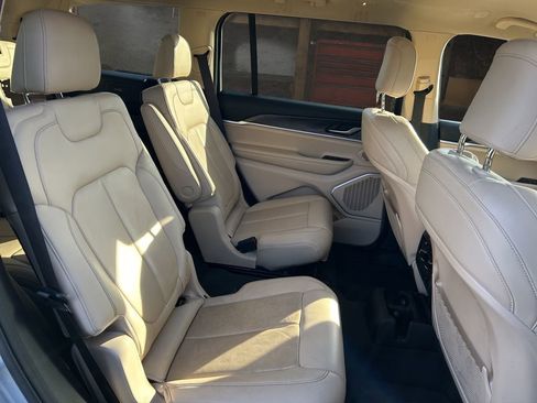 Used 2021 Jeep Grand Cherokee L Limited image 18