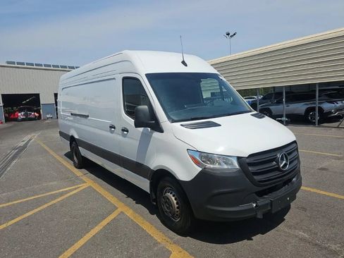 Used 2024 Mercedes-Benz Sprinter 3500 w/ Acoustic Package image 5