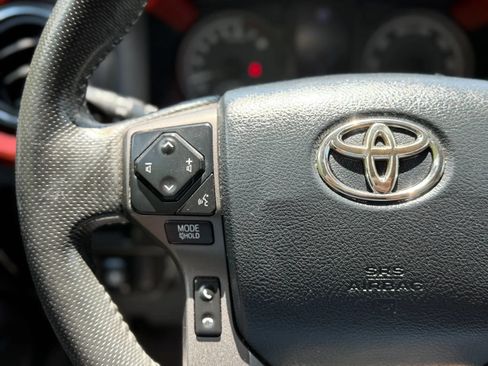 Used 2017 Toyota Tacoma TRD Sport w/ Tow Package RWD image 37