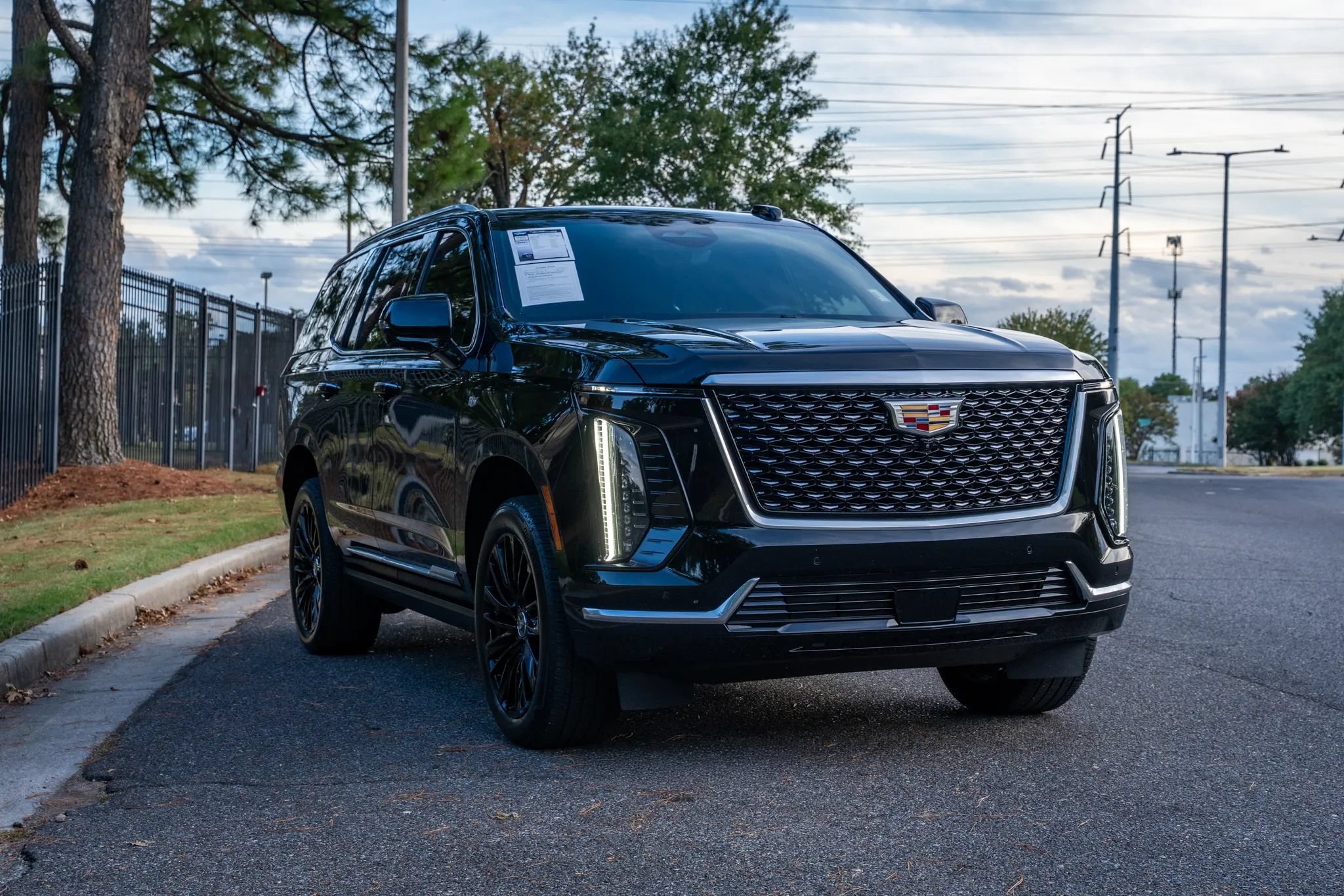 Used 2026 Cadillac Escalade Luxury w/ Touring Package AWD/4WD image 3