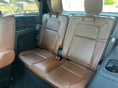 Used 2023 Lincoln Aviator Grand Touring image 21
