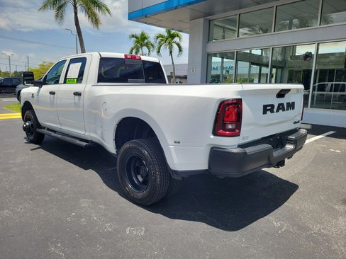 Used 2025 RAM 3500 Tradesman AWD/4WD image 3