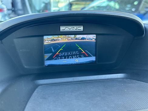 Used 2016 Ford Escape SE image 17