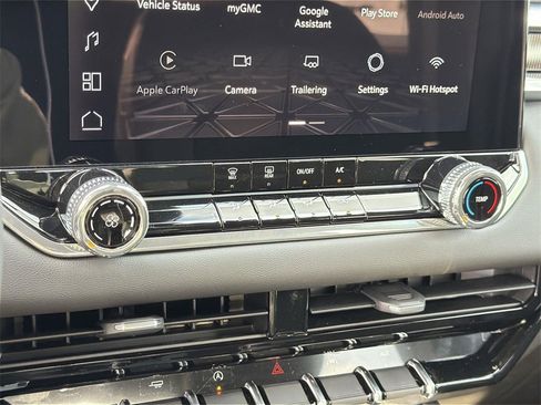 New 2026 GMC Canyon Elevation image 11