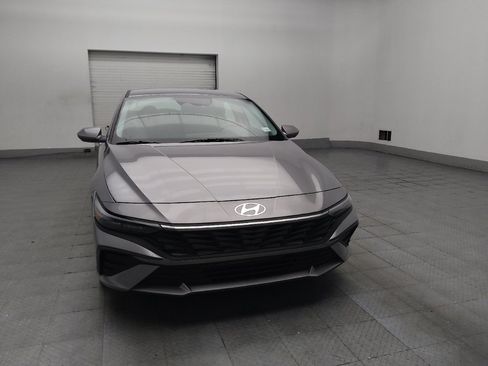 Used 2025 Hyundai Elantra SE FWD image 14