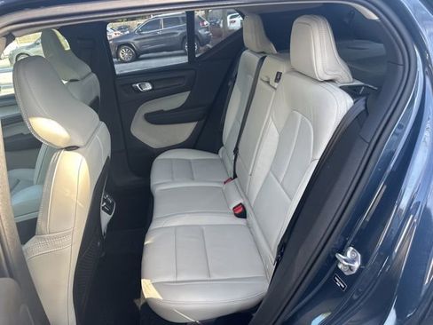 Used 2019 Volvo XC40 T5 Inscription image 8