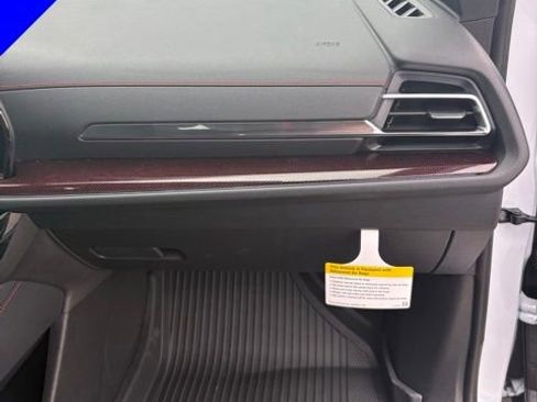 New 2026 Chevrolet Traverse RS w/ LPO, Floor Liner Package AWD/4WD image 31