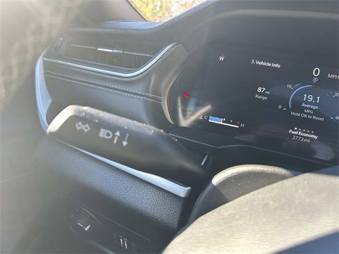 Used 2024 Jeep Grand Cherokee Laredo X image 25