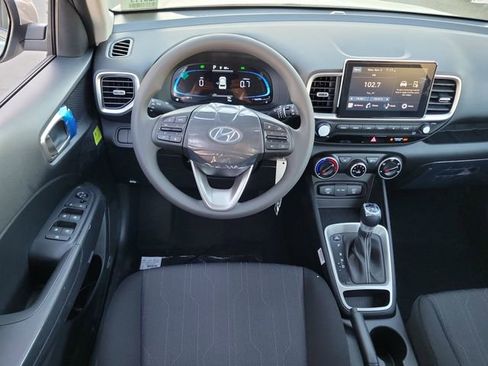 New 2026 Hyundai Venue SE image 7