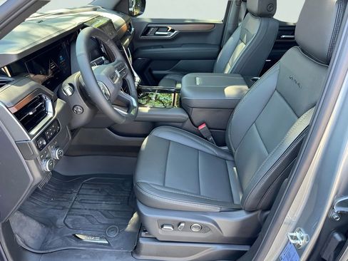 New 2026 GMC Yukon Denali w/ Sun & Power Step Package AWD/4WD image 8