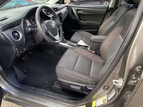 Used 2019 Toyota Corolla LE image 11