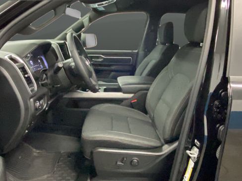 Used 2025 RAM 1500 Big Horn AWD/4WD image 9