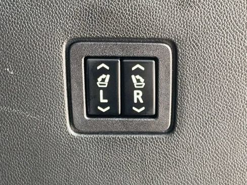 Used 2019 Chevrolet Traverse High Country FWD image 22