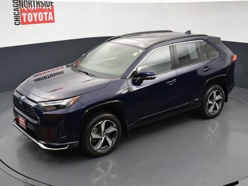 Used 2022 Toyota RAV4 SE w/ Weather & Moonroof Package AWD/4WD image 27