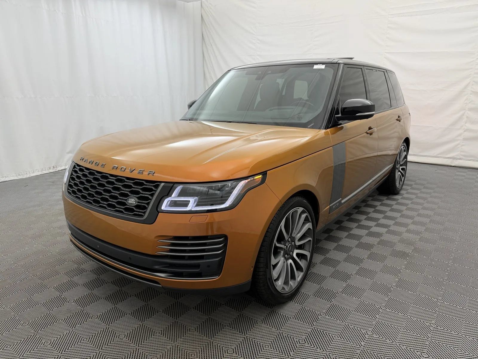 Used 2019 Land Rover Range Rover Long Wheelbase Autobiography AWD/4WD image 2