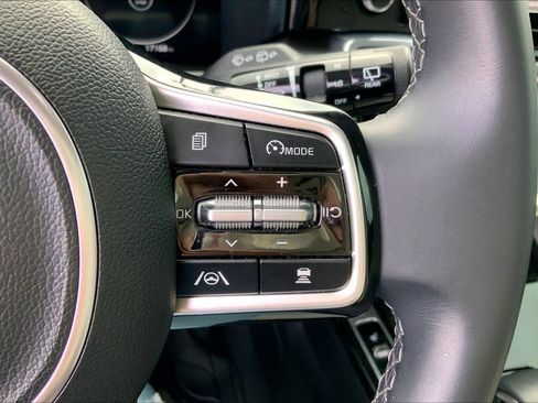 Used 2023 Kia Sorento SX image 24